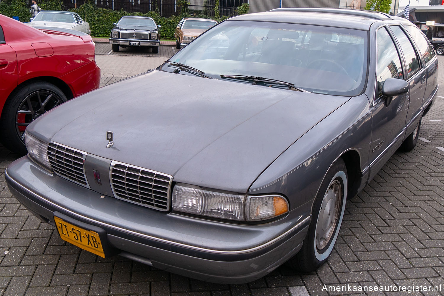 Oldsmobile Custom Cruiser uit 1991